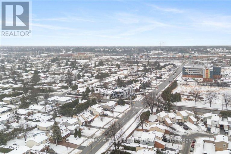 29195363/1146-grenoble-crescent/orleans-wood/ottawa/ontario/K1C2C6_37