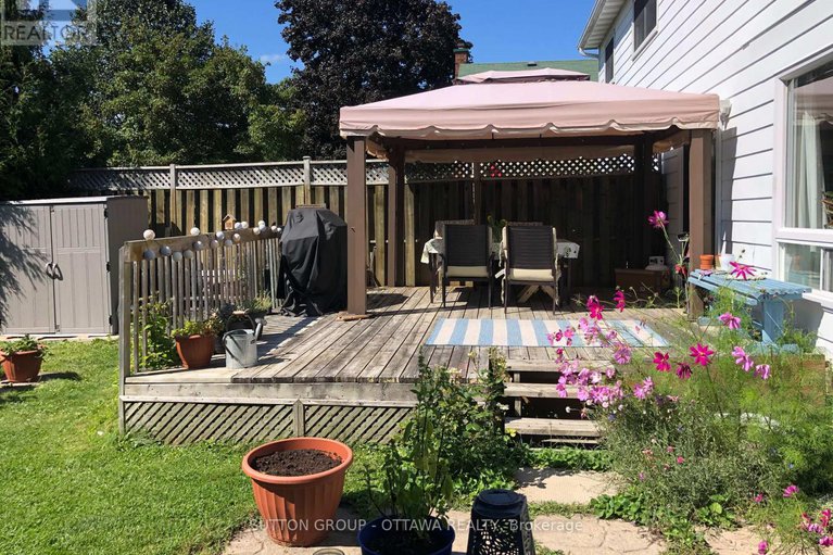 29385620/1713-stoneboat-crescent/convent-glen-south/ottawa/ontario/K1C1W7_26