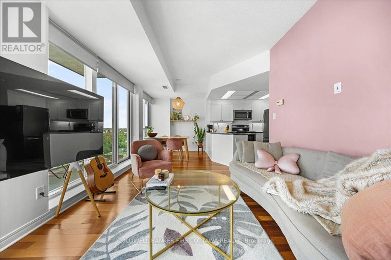 28984789/1108-134-york-street/lower-townbyward-market/ottawa/ontario/K1N1K8_14