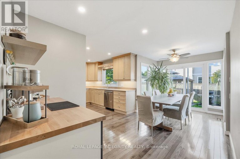28978669/1406-bouton-dor-way/bilberry-creekqueenswood-heights/ottawa/ontario/K1E3L3_10