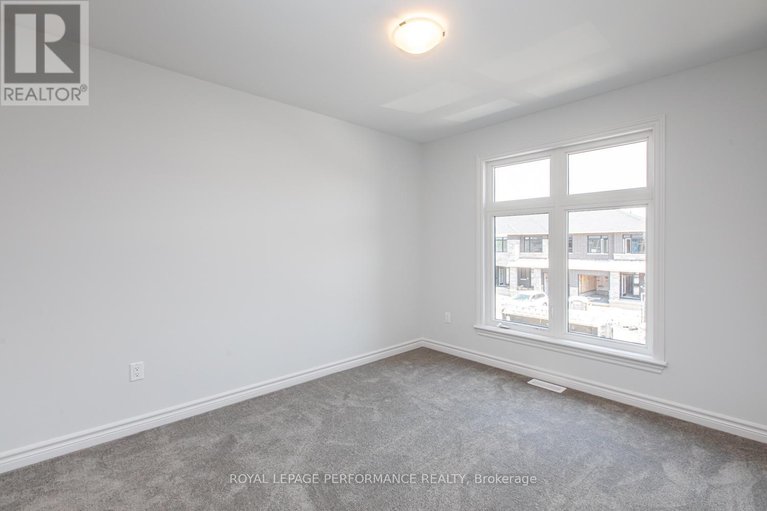 29649024/635-cordelette-circle/mer-bleuebradley-estatesanderson-park/ottawa/ontario/K1W0P2_32
