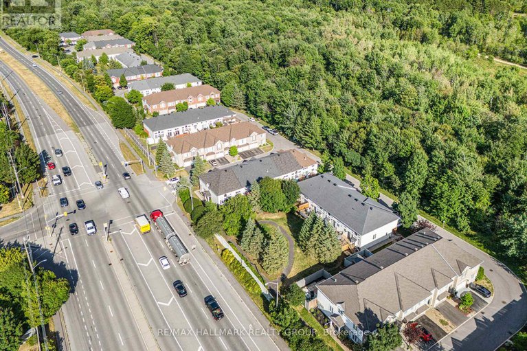 28796114/7-maple-park-private/upper-hunt-club/ottawa/ontario/K1T4A6_33