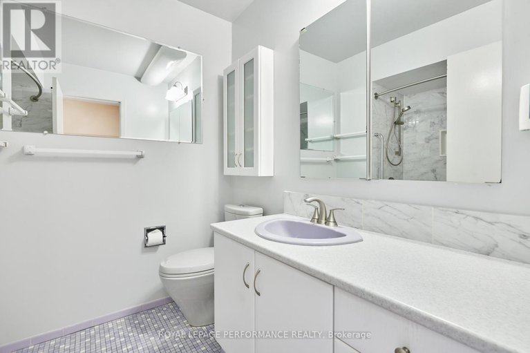 29663857/2166-bickerton-avenue/beacon-hill-north/ottawa/ontario/K1J6Y3_28