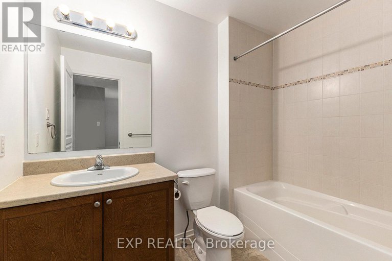 29081107/526-pepperville-crescent/emerald-meadowstrailwest/ottawa/ontario/K2M0E5_16