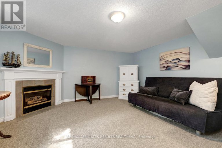 28656485/2-wedgewood-crescent/blackburn-hamlet/ottawa/ontario/K1B4B4_30
