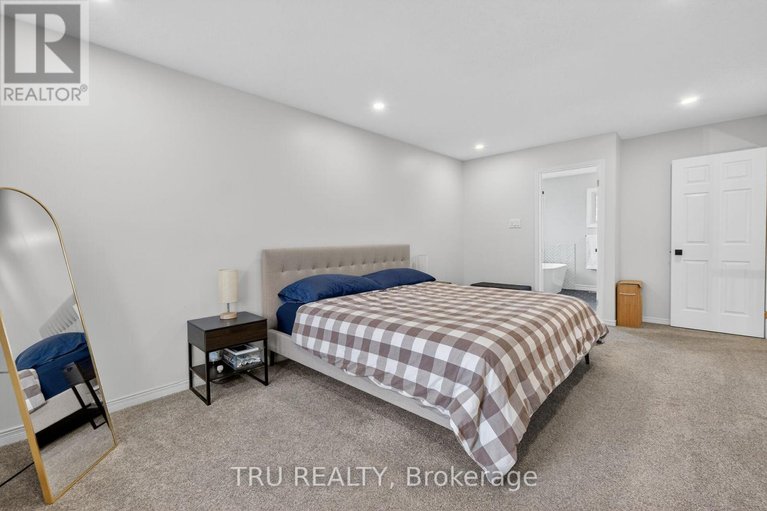 29673240/36-james-lewis-avenue/stittsville-south/ottawa/ontario/K2S1K4_26