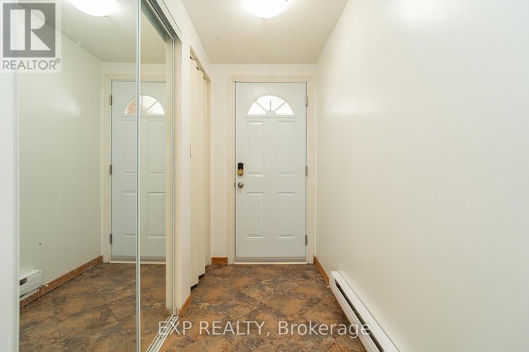 28756531/40-2296-orient-park-drive/blackburn-hamlet-south/ottawa/ontario/K1B4N6_2
