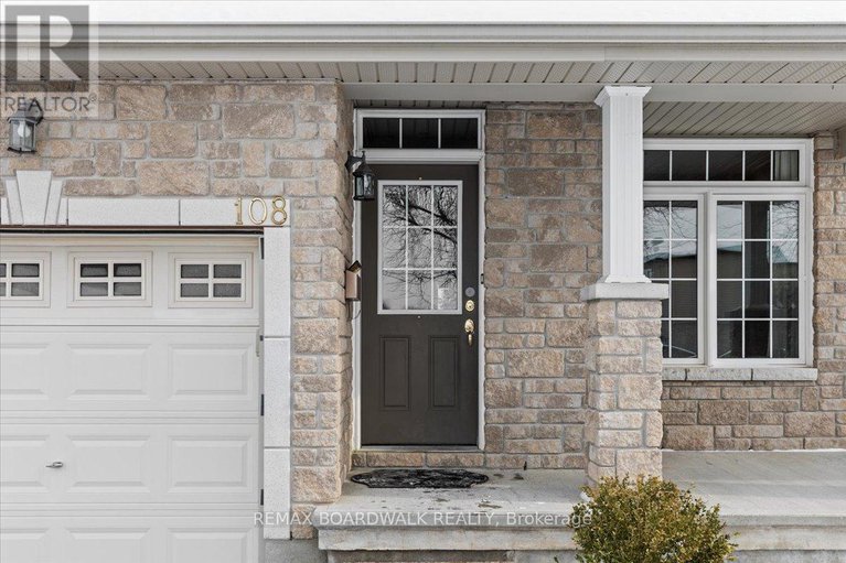 29377756/108-jade-street/town-of-rockland/clarence-rockland/ontario/K4K0C9_2