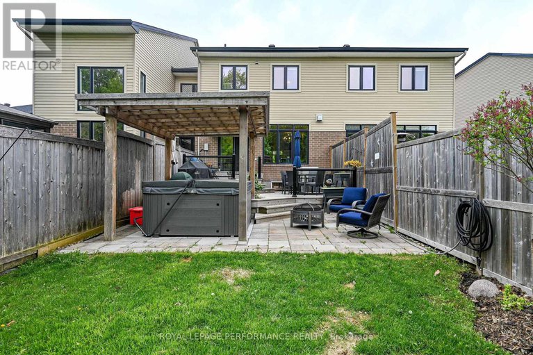 28391949/664-whitecliffs-avenue/riverside-south/ottawa/ontario/K1V2N4_43