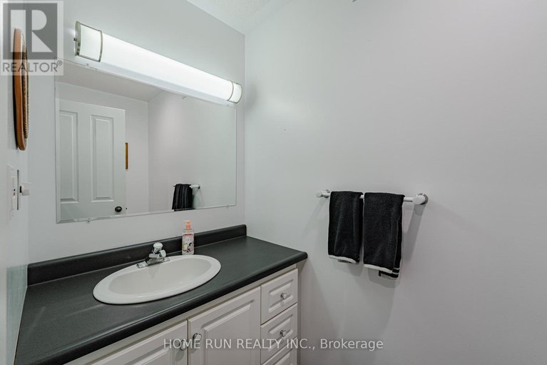 29168819/1545-sherruby-way/rural-kanata-central/ottawa/ontario/K2W1A9_31