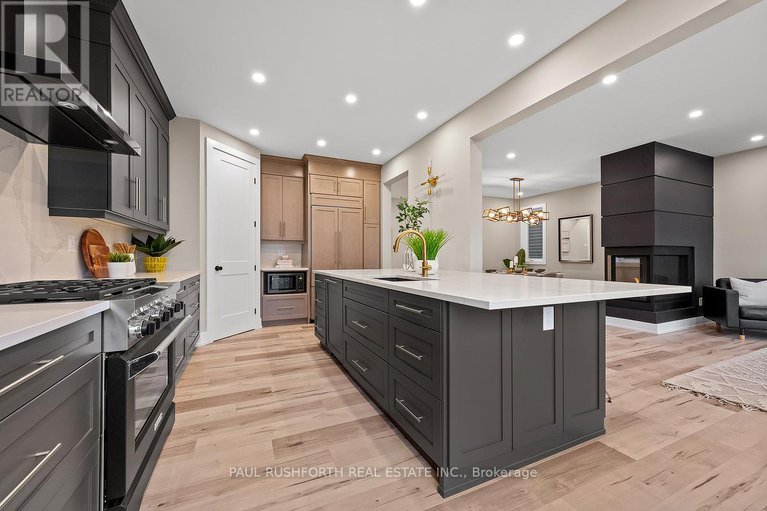 29071484/123-chandelle-private/carp/ottawa/ontario/K0A1L0_19