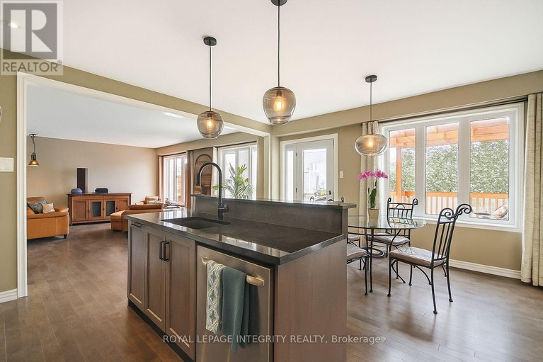 28995462/318-everglade-way-way/emerald-meadowstrailwest/ottawa/ontario/K2M0K9_22
