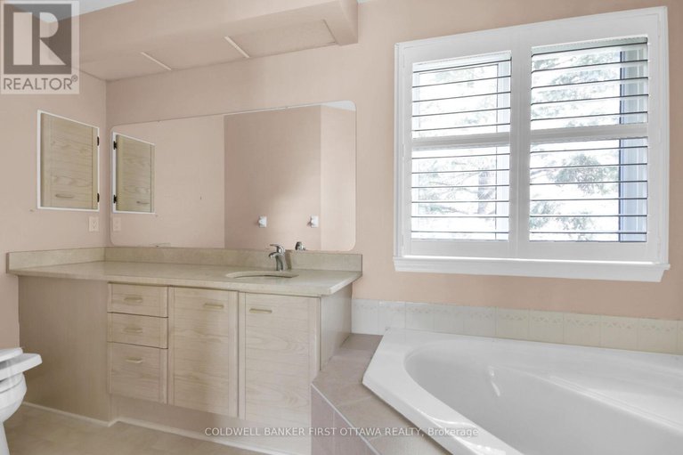 28836985/59-rowe-drive/katimavik/ottawa/ontario/K2L3Y9_24