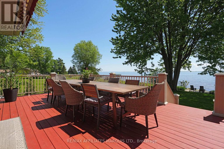 29435969/20562-old-montreal-road/lancaster/south-glengarry/ontario/K0C2C0_17