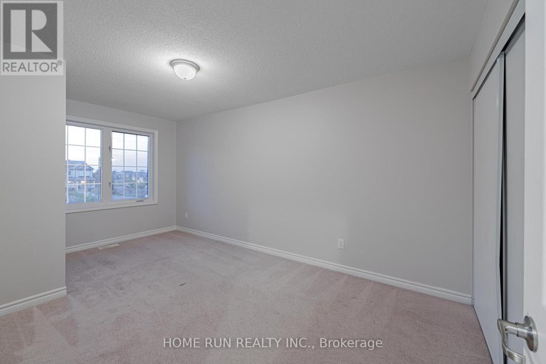 28879957/88-buffalograss-crescent/half-moon-bay/ottawa/ontario/K2J6H5_27