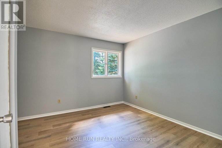 28873097/20-thiessen-crescent/katimavik/ottawa/ontario/K2L2M3_33