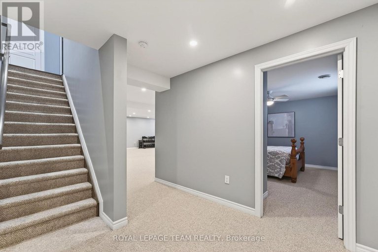 29346781/834-rockson-crescent/stittsville-south/ottawa/ontario/K2S0S6_44