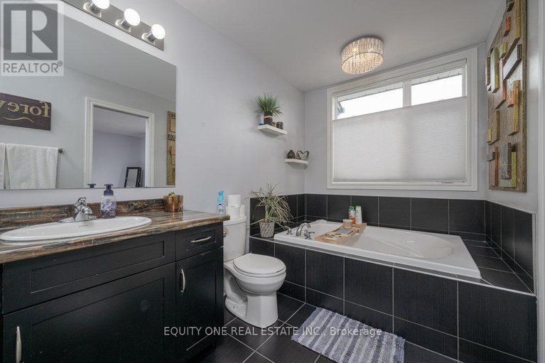28285530/236-southbridge-street/riverside-southgloucester-glen/ottawa/ontario/K4M0C5_19