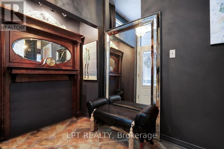 29180960/56-sandhurst-court/mooneys-bayriverside-park/ottawa/ontario/K1V9V4_6