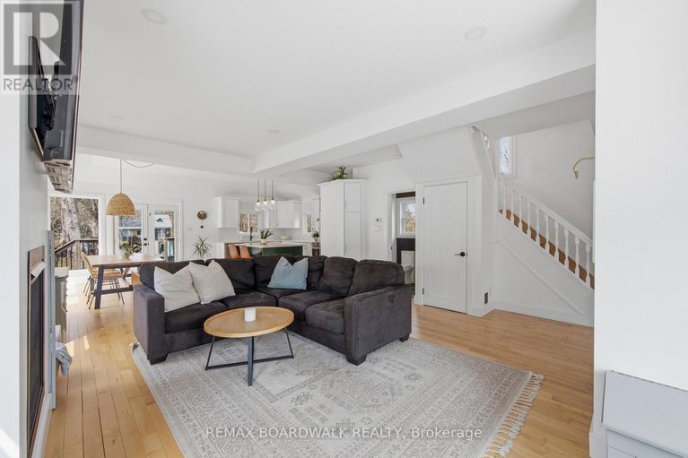 29643946/62-craig-street/village-of-russell/russell/ontario/K4R1A2_12