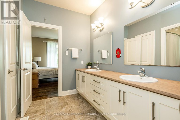 28595870/515-west-lake-circle/huntley-ward-south-east/ottawa/ontario/K0A1L0_29