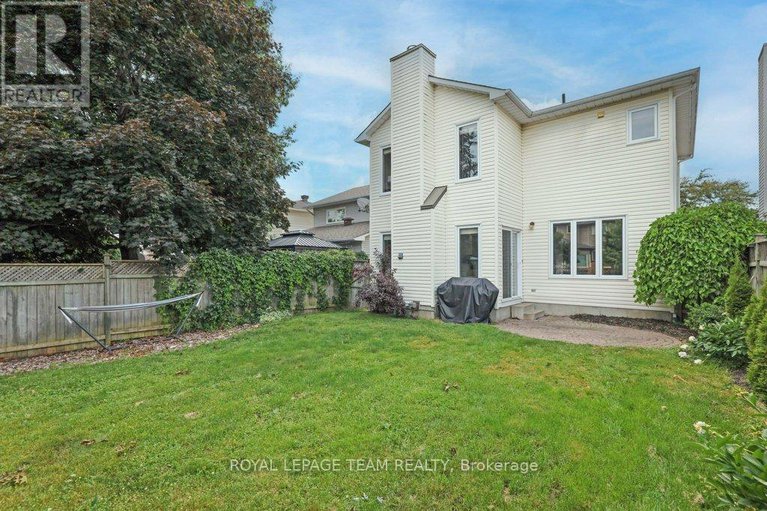 28522929/8-black-rivers-place/bridlewood/ottawa/ontario/K2M2E2_48