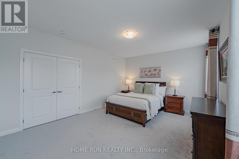 28363794/18-fossa-terrace/half-moon-bay/ottawa/ontario/K2J6W4_29