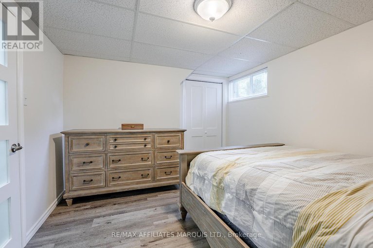 28780617/18223-oak-drive/south-glengarry-charlottenburgh-twp/south-glengarry/ontario/K0C2J0_28