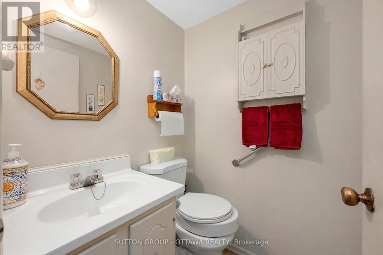 29589925/1112-st-pierre-street/convent-glen-south/ottawa/ontario/K1C1L5_21