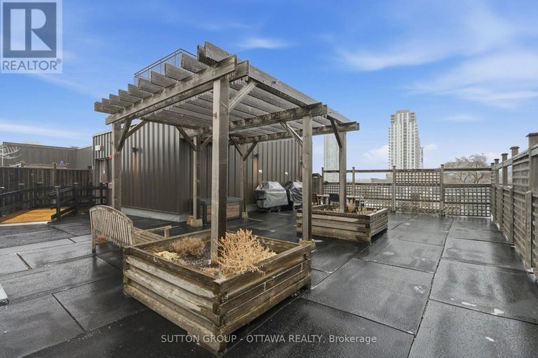 29458300/105-323-winona-avenue/westboro-south/ottawa/ontario/K1Z5H3_38