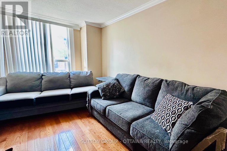 28434012/139-eccles-street/west-centre-town/ottawa/ontario/K1R6S7_6