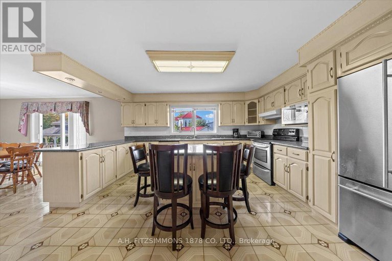 29009459/1538-claymor-avenue/carleton-heights/ottawa/ontario/K2C1T1_20