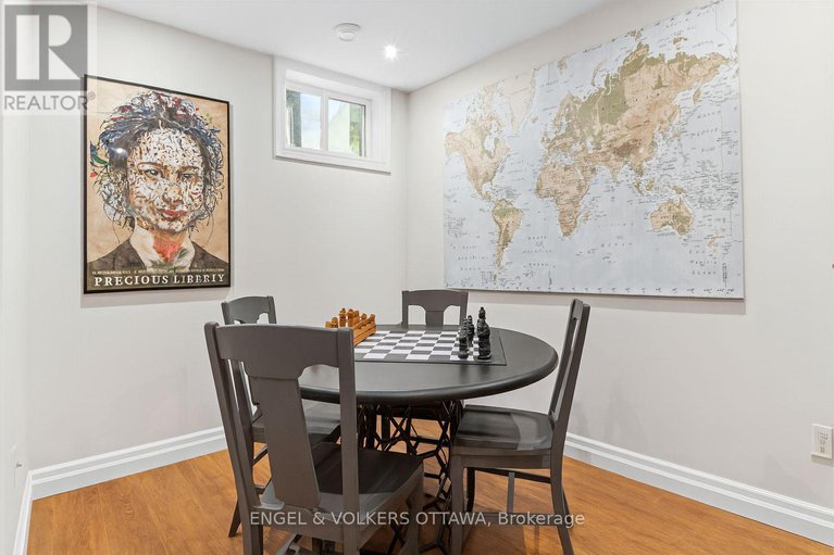 28904185/872-iroquois-road/mckellar-heightsglabar-park/ottawa/ontario/K2A3N2_37