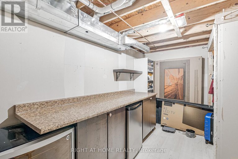28630070/317-glenbrae-avenue/morgans-grantsouth-march/ottawa/ontario/K2W0B9_37