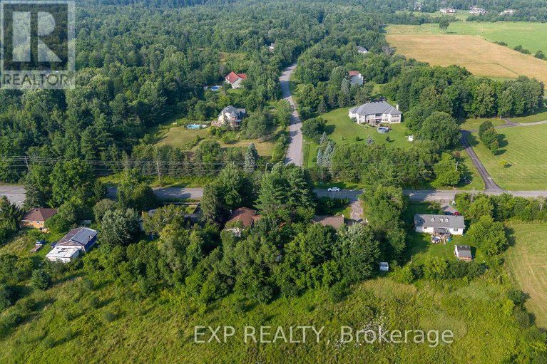 28615553/1807-old-second-line-road/kanata-north-west/ottawa/ontario/K2K1X7_42