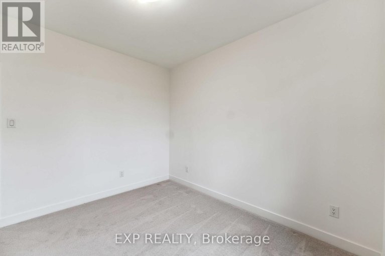 29572525/748-ovation-grove/leitrim/ottawa/ontario/K1T0X6_32