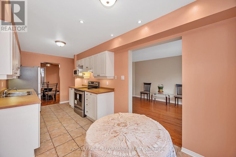 29154825/2004-breezewood-street/notting-hillsummerside/ottawa/ontario/K4A4S6_13