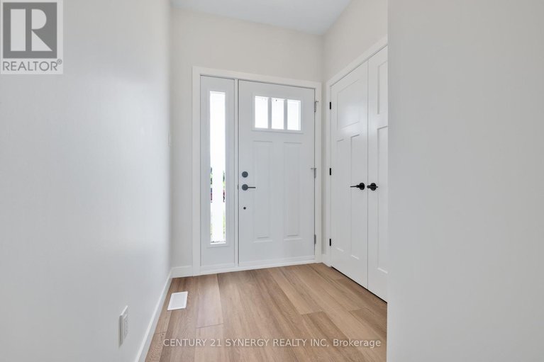 28985536/23-helen-street/north-stormont-finch-twp/north-stormont/ontario/K0A1R0_2