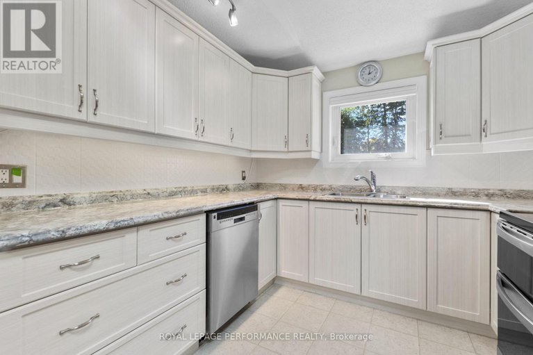 28945911/5-revol-road/merivale-gardens/ottawa/ontario/K2G0B8_28
