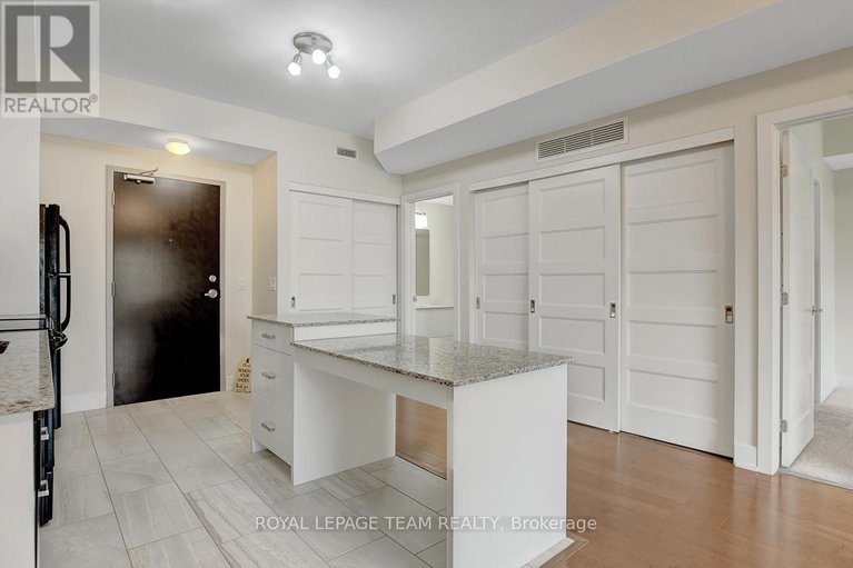 29086720/201-2785-baseline-road/redwood-park/ottawa/ontario/K2H1G9_10