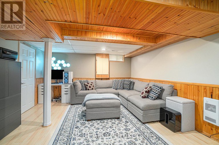 28430492/5-benlark-road/on-the-green/ottawa/ontario/K2J2L5_31