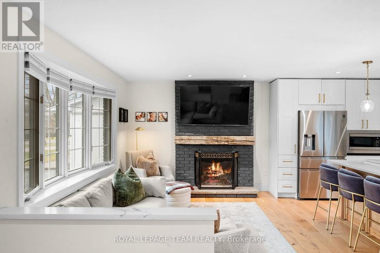 29651251/185-lacroix-avenue/bilberry-creekqueenswood-heights/ottawa/ontario/K1E1K2_12