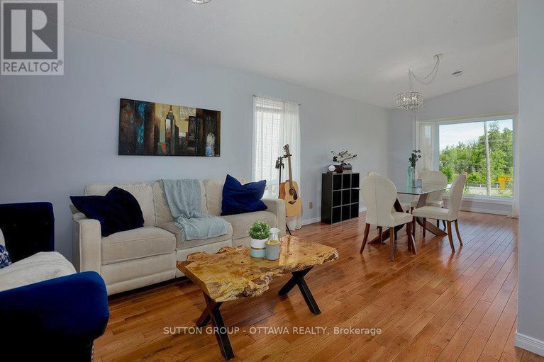 28548965/223-des-outaouais-street/town-of-rockland/clarence-rockland/ontario/K4K1G2_16