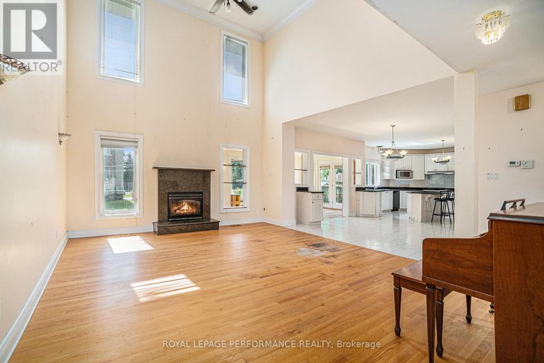 28638779/1702-ortona-avenue/carleton-heights/ottawa/ontario/K2C1W7_7