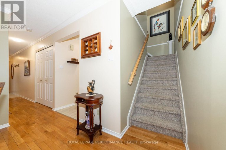 29253146/454-dalrymple-drive/town-of-rockland/clarence-rockland/ontario/K4K1G6_15