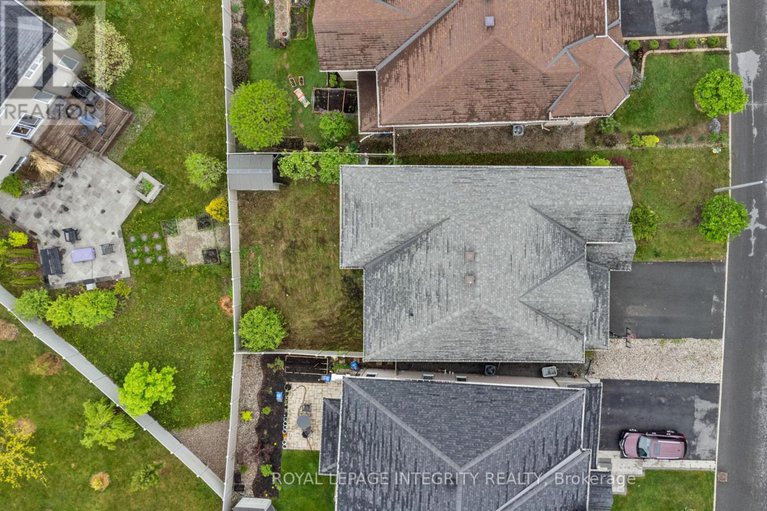 28667738/357-langrell-crescent/strandherd/ottawa/ontario/K2J5R8_47