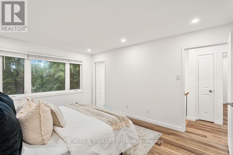 28918129/12-bayside-private/mooneys-bayriverside-park/ottawa/ontario/K1V9R3_20