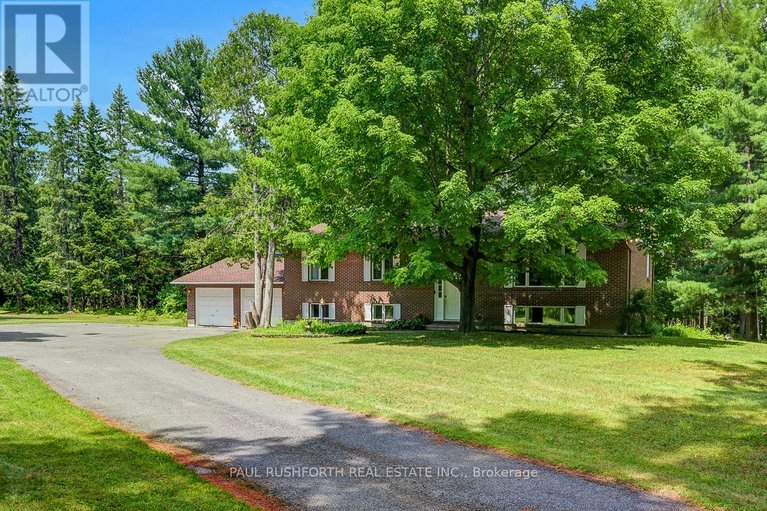 29538564/136-grey-stone-drive/huntley-ward-south-west/ottawa/ontario/K0A1L0_3