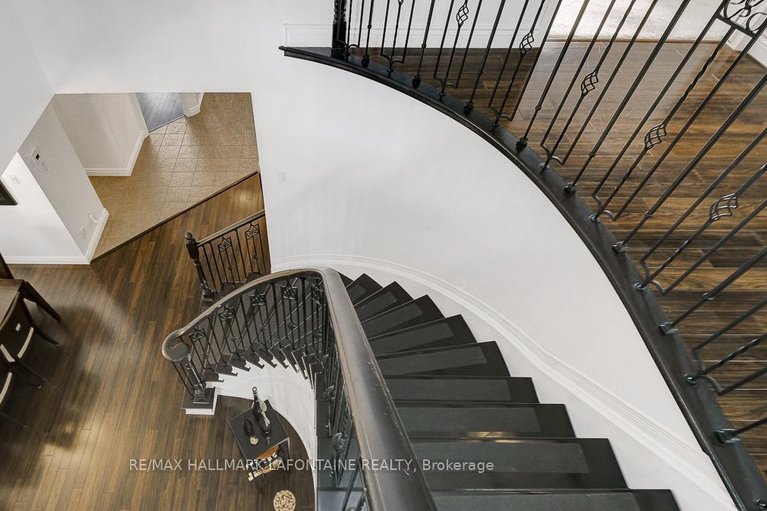 29570539/315-rustic-hills-crescent/springridgeeast-village/ottawa/ontario/K4A5A8_30