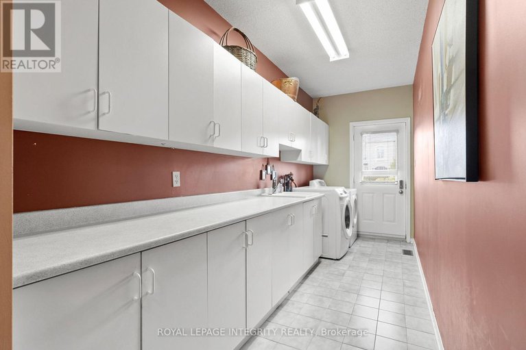 28975993/6-marchbrook-circle/rural-kanata-central/ottawa/ontario/K2W1A1_26